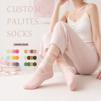 Chaussettes de yoga et de pilates pour femmes personnalisées à haute élasticité avec sangles, chaussettes de sport confortables et antidérapantes