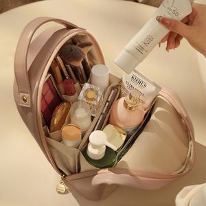 <b>Large</b> Capacity Portable <b>Makeup</b> <b>Bag</b> Zipper Closure Trendy Candy Pattern PU Fashion Handbag Soft Handle - Product Image 2