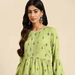 Rayon Viscos wanita desain terbaru terlaris pakaian etnik Motif Kurti dicetak berlipat Kurti dengan harga grosir dari India