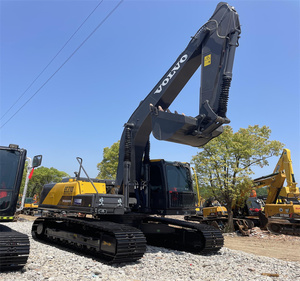 Excavatrice Volvo EC240 d'occasion en bon état, 99% neuve en stock avec moteur, boîte de vitesses et moteur - Product Image 1