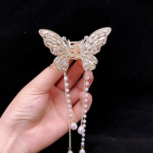Pince à cheveux papillon en alliage incrusté de diamants Pince à cheveux perlée Pince à cheveux à pompon Accessoires de cheveux exquis pour les femmes Updos - Product Image 4