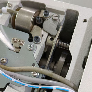 Machine à coudre industrielle à point plat, simple aiguille, pour pantalons, nouvelle, haute vitesse, pour la confection de logos sur pantalons - Product Image 4
