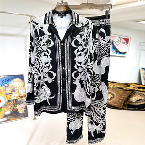 Alla moda <span class=keywords><strong>pigiama</strong></span> da <span class=keywords><strong>uomo</strong></span> in seta di alta qualità con monogramma blu a maniche lunghe <span class=keywords><strong>pigiama</strong></span> 2 pezzi da <span class=keywords><strong>uomo</strong></span> e da donna - Product Image 1