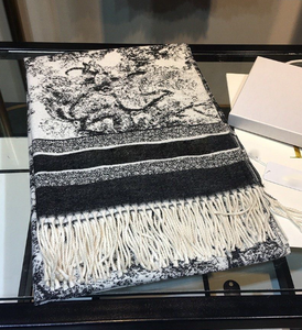 Écharpes longues et épaisses en cachemire pour femmes, motifs imprimés numériques de luxe, lettres, pompons, écharpes chaudes d'hiver, marque YK, Zhejiang, Chine - Product Image 2