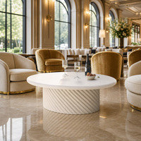 Table basse ronde en fibre de verre pour extérieur, table de patio moderne avec base côtelée, mobilier commercial personnalisé pour hôtels, complexes hôteliers, cafés, projets en gros