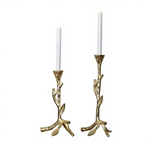 Porte-bougie décoratif en métal doré en forme de branche d'arbre, support de bougie conique en laiton, centre de table ornemental - Product Image 1