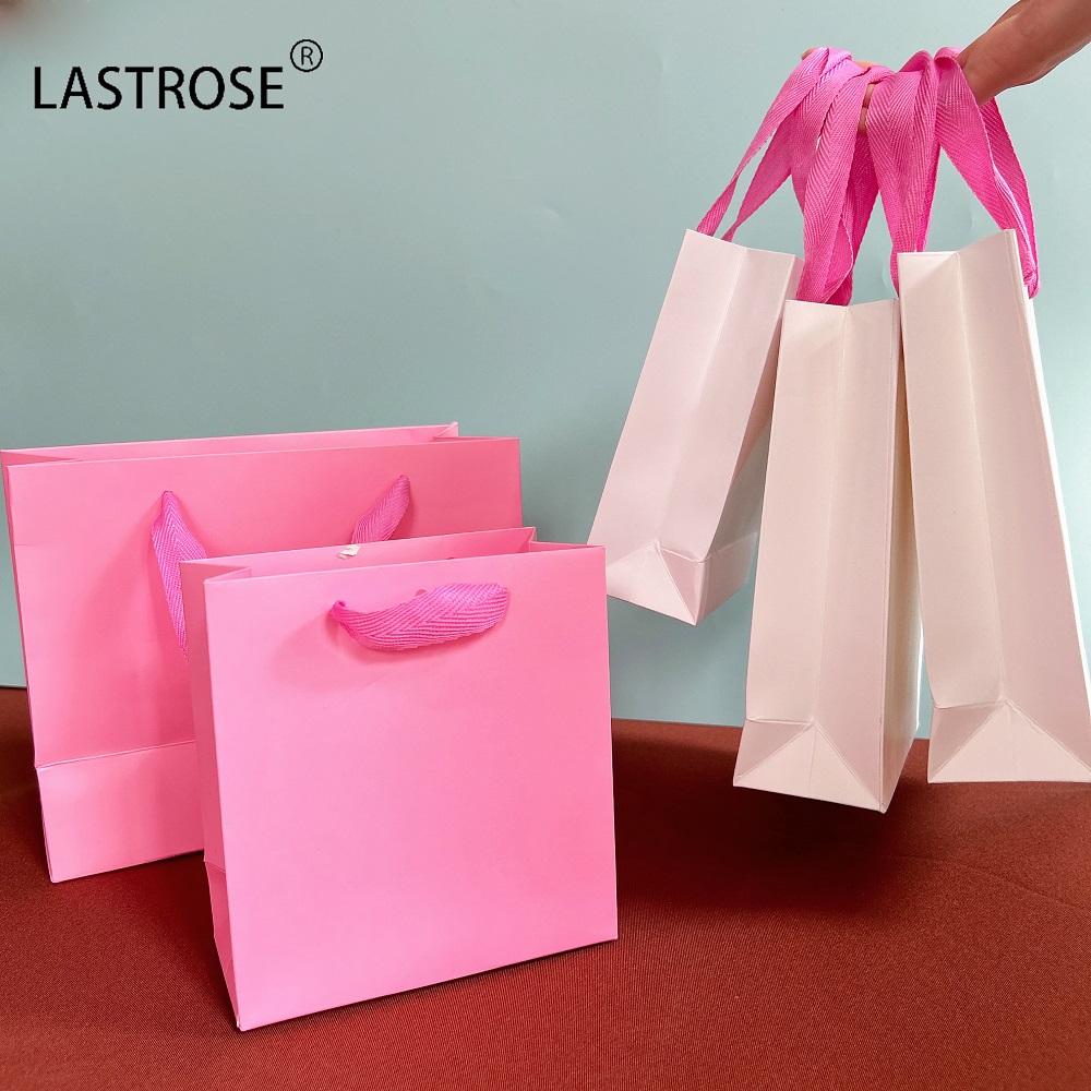 Grands sacs en papier pour vêtements