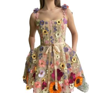 Robe trapèze brodée florale 3D en promotion – Nouvelle collection de robes de soirée élégantes pour femme avec fleurs 3D - Product Image 1