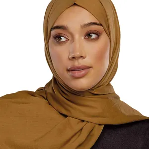 2022 nuova sciarpa Hijab in Jersey di cotone tinta unita morbido elasticizzato con scialle pesante per donna