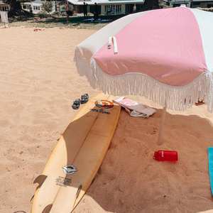 Parasol <span class=keywords><strong>de</strong></span> plage personnalisé en gros <span class=keywords><strong>avec</strong></span> motif imprimé, parapluie OEM à bord festonné <span class=keywords><strong>avec</strong></span> pompons, auvent robuste anti-UV50+ pour complexe hôtelier - Product Image 3