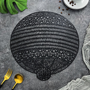 Manteles Individuales de PVC con Diseño Hueco para el Día de Navidad, Antideslizantes, Aislantes del Calor, Lavables, Decorativos para Cocina y Hogar - Product Image 6