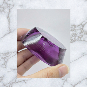 พลอยแซฟไฟร์สังเคราะห์สีม่วงแบบหยาบ คอรันดัม พลอยดิบสำหรับทำเครื่องประดับ คุณสมบัติเปลี่ยนสีเมื่อโดนแสง - Product Image 2