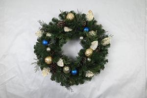 Guirlandes de Noël artificielles avec boules et cônes de pin pour la décoration intérieure – Approvisionnement direct usine - Product Image 5