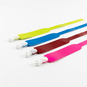 Braccialetti di Sicurezza in PVC Riflettente Personalizzati, Antimanomissione, Usa e Getta, per Biglietti d'Ingresso Eventi, Produzione Diretta - Product Image 1