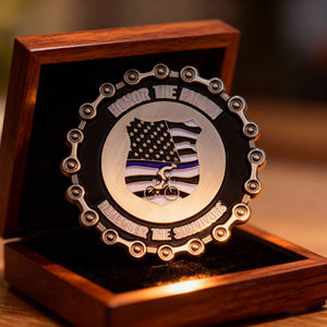 Монеты на заказ: памятные, сувенирные, с гравировкой, из серебра и меди, с мягким эмалевым покрытием и позолотой под старину, изготовленные методом штамповки - Product Image 1