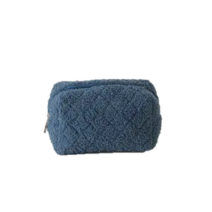 맞춤형 플러시 푹신한 패딩 워시 화장품 파우치 푹신한 퀼트 퍼프 전문 브러시 케이스 주최자 테리 천 메이크업 가방