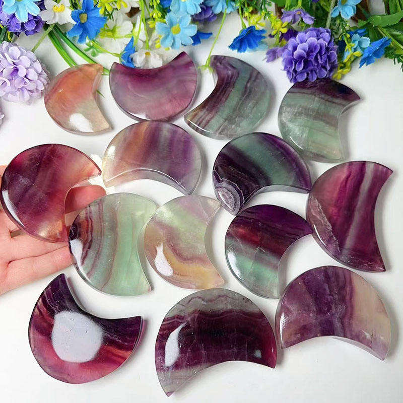 แกะสลักพระจันทร์จากฟลูออไรต์