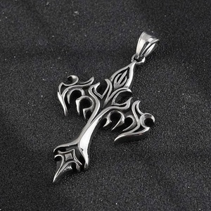 Collier Pendentif Croix Gothique Tribale Religieuse Jésus-Christ en Acier Inoxydable Vintage Personnalisé pour Hommes - Product Image 2