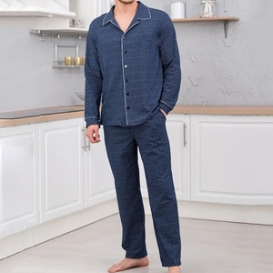 Set di pigiami a righe essenziali da uomo, materiale adatto alla pelle, adatto per una buona notte set di pigiami - Product Image 1