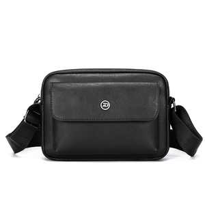 Sacoche en cuir PU de créateur pour homme, idéale pour les voyages d'affaires, sac à bandoulière messager croisé - Product Image 1