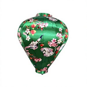 Linterna Tradicional Vietnamita de Seda Natural para Decoración de Festivales, Uso Colgante - Product Image 1