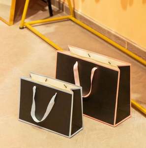 Bolsa de Papel Recubierto para Compras, Regalos y Ropa de Boutique, Personalizada y de Moda al por Mayor - Product Image 6