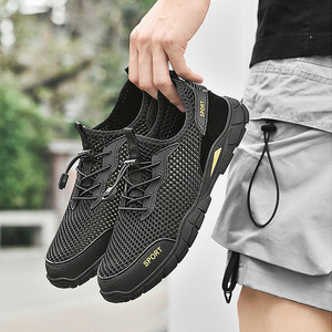 Sneakers alla Moda con Tomaia in Rete Traspirante, Sistema di Allacciatura Rapida Senza Lacci, Puntale Rinforzato per Protezione dagli Impatti - Product Image 1