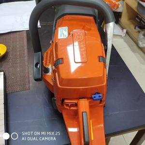 <span class=keywords><strong>Tronçonneuse</strong></span> à essence <span class=keywords><strong>professionnelle</strong></span> <span class=keywords><strong>HUSQVARNA</strong></span> 365 X-Torq avec guide-chaîne de 12/18/24 pouces pour la coupe du bois - Product Image 3