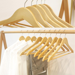 Vente en gros de cintres en bois naturel Proins, fabrication de toutes sortes, meilleur prix, bois de qualité supérieure avec barre - Product Image 3