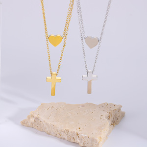 Collar de Corazón y Cruz Chapado en Oro, Resistente al Agua, de Acero Inoxidable, Sin Deslustre, de Fanhua Jewelry, Éxito de Ventas en Tiktok - Product Image 1