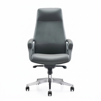 Chaise de bureau de direction ergonomique pivotante en cuir à dossier haut avec accoudoirs creux chromés