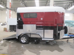 Remolque Clásico Recto para 2 <span class=keywords><strong>Caballos</strong></span>, Modelo 2024, para <span class=keywords><strong>Transporte</strong></span> <span class=keywords><strong>de</strong></span> <span class=keywords><strong>Caballos</strong></span>, Personalizado, Estándar Australiano - Product Image 2