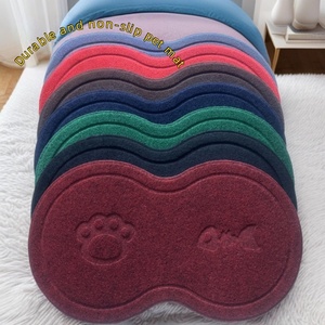 Alfombrilla para arena de gato Fishbone, de PVC con bucles de alambre, ecológica, con patrón sólido, antipatrullaje, para jaulas de gatos, antipinchazos de patas - Product Image 1