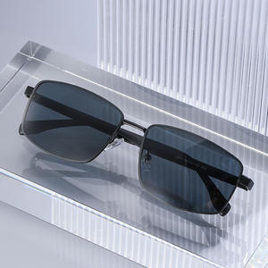 Nouvelles lunettes de soleil polarisées carrées de style européen pour hommes, monture en métal, protection UV400, verres TAC, couleur noire, conduite en extérieur - Product Image 2