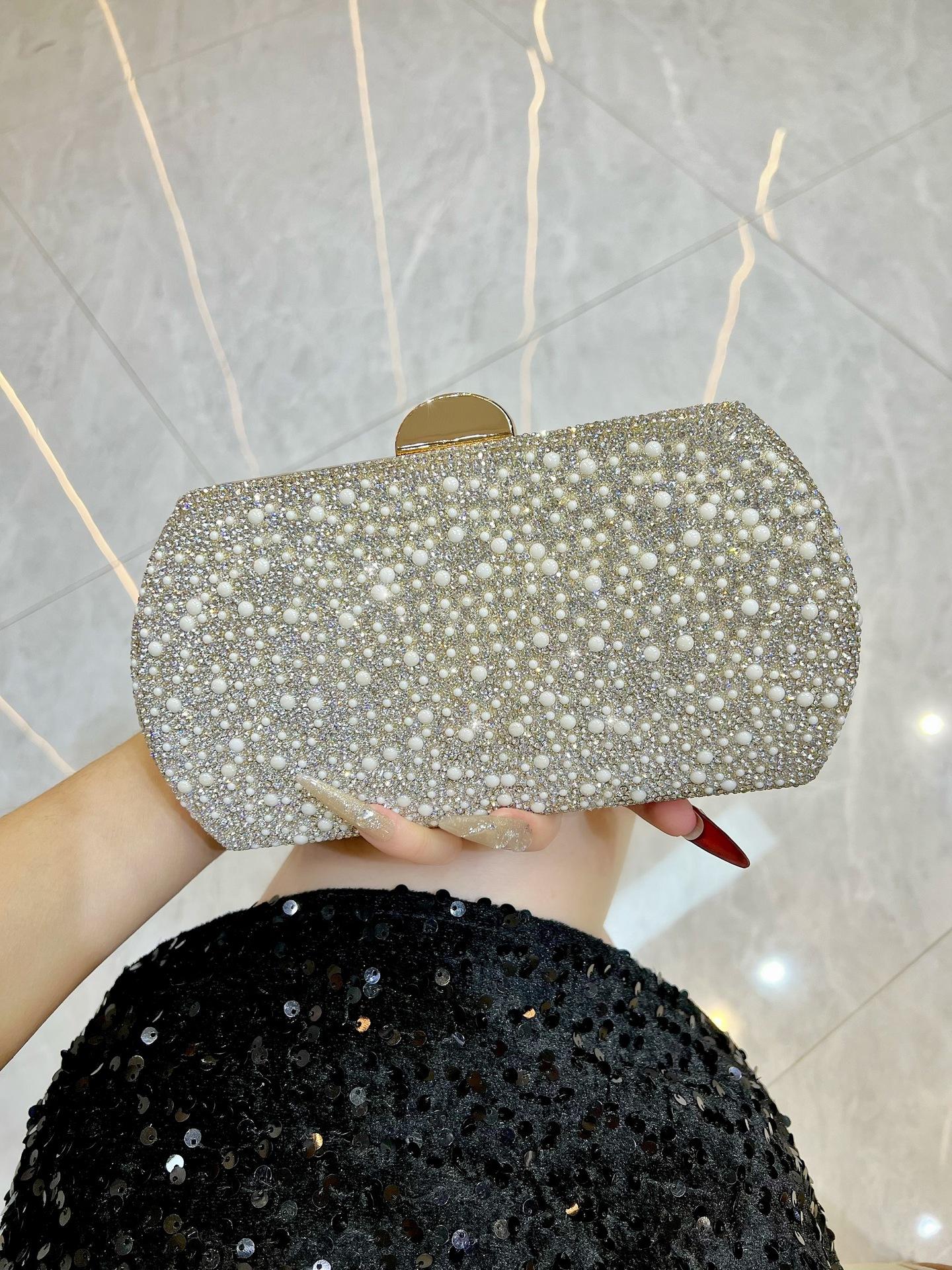 โกลเด้น