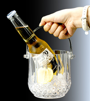 Seau à glace portable en acrylique transparent Queenwins de 1,25 Qt, fabriqué en Chine, idéal pour refroidir la bière, le champagne et le vin à la maison ou au bar.