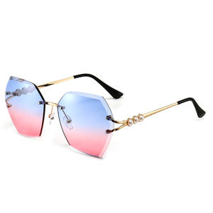 Lunettes de soleil sans monture pour femmes YC630, verres en résine, protection UV400, design tendance - Product Image 2