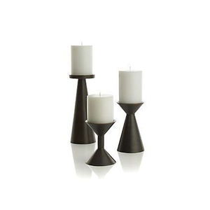 Elegant Contemporary Iron <b>Candle</b> Stand with Detailed Hollow Craftsmanship for Premium Interior Decoration - Product Image 3