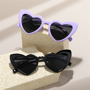 Gafas de Sol con Forma de Corazón, Regalo de Moda, Recuerdos de Boda Personalizados, Venta al Por Mayor - Product Image 2