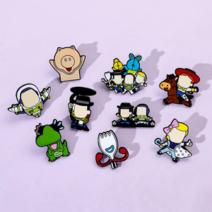 Stripfiguren Speelgoed Verhaal Metal Badge Buzz Hoodie Trish Vork Legering Broche Groothandel Zacht Email Pin Op Voorraad - Product Image 1