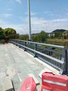 Chất lượng cao, tùy chỉnh nhúng nóng thép mạ kẽm kim loại hộ Lan Tôn sóng cho cầu đường cao tốc bằng thép không gỉ và cảnh quan sông - Product Image 6