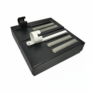 เครื่องมือตัดแต่งทรงผมคุณภาพสูง ทำจากสแตนเลสอย่างดี รูปแบบแหวนนิ้วมือ สำหรับช่างตัดผม มีดโกนบางแบบนิ้วมือ - Product Image 1