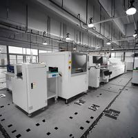 Ligne de montage entièrement automatique pour ampoules LED SMT avec cœur moteur pour la production de panneaux solaires – Solutions clés en main