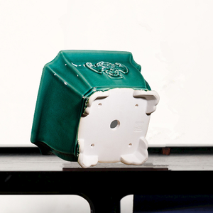 Pot à bonsaï en céramique, vert émaillé, fait main, en forme de chauve-souris, pour plantes de bureau - Product Image 1