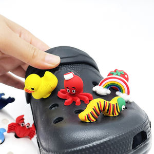 Nouveauté, vente en gros d'usine, breloques 3D pour sabots, accessoires en caoutchouc PVC pour chaussures, décoration personnalisée pour chaussures, breloques pour chaussures - Product Image 1