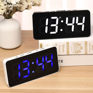 Horloge de bureau électronique à LED avec surface miroir numérique, grand chiffre, luminosité réglable, fonction snooze, décoration de salon, décoration de la maison - Product Image 3