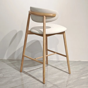 Tabouret <span class=keywords><strong>de</strong></span> <span class=keywords><strong>bar</strong></span> haut en bois massif et similicuir, design nordique moderne avec dossier incurvé pour <span class=keywords><strong>bar</strong></span> à domicile et cuisine - Product Image 2