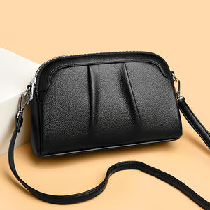 Sac messager en PU de haute qualité. Avec un design à motifs géométriques. La doublure est en polyester.3996 - Product Image 1