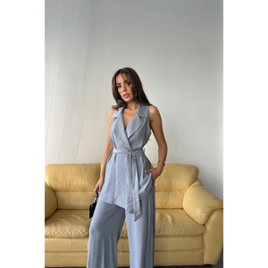 Ensemble de costume en tissu à motif fraises pour femmes, gilets et pantalons gris - Product Image 2