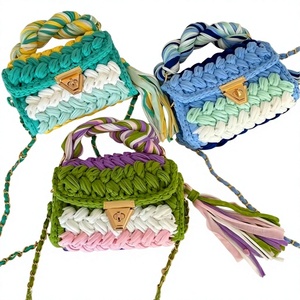 Sacs à main pour femmes transfrontaliers style Hyuna, rétro européen et américain, à rabat, à franges, en tissu crocheté, faits main, tissés, demi-lune - Product Image 4